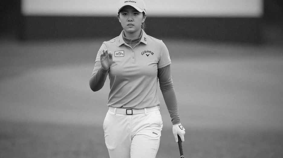 Nhịp golf 2026: Khi tiếng gậy gõ vào bóng át tiếng ồn chuyển nhượng