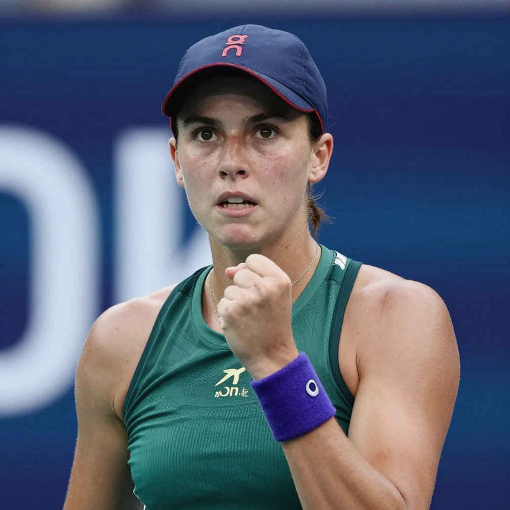 Sabalenka áp đảo vòng hai US Open 2026: Drama phóng viên được giải quyết qua lời xin lỗi, tay vợt Belarus vẫn 'gần như bất khả chiến bại'